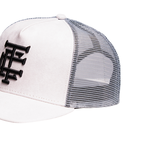 Casquette trucker noire en suède CCT