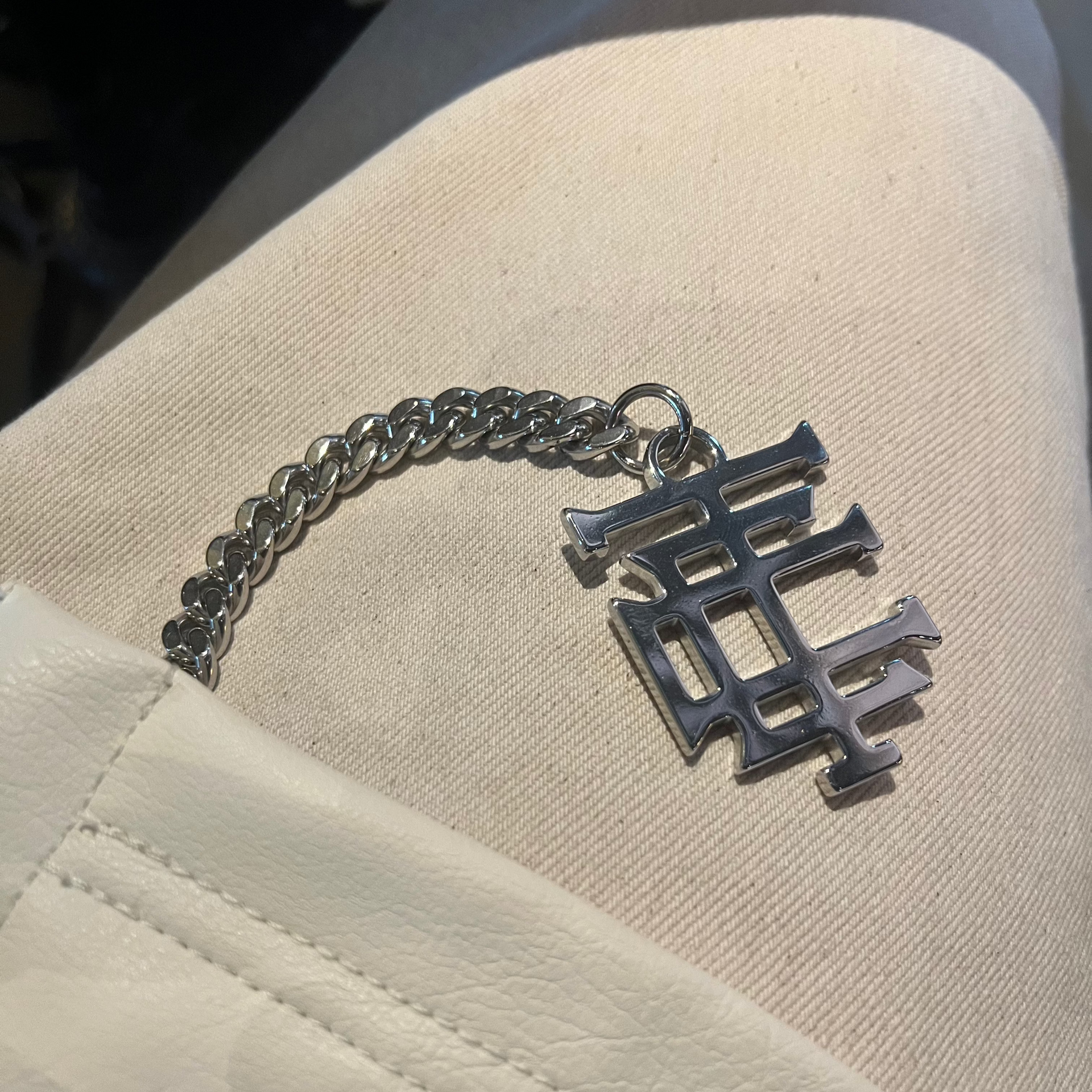 Chaîne de pantalon Logo en Acier Inoxydable